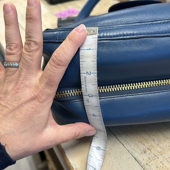 TORY BURCH Serina Hobo Blue Leather Shoulder Bag - Picture 12 of 13